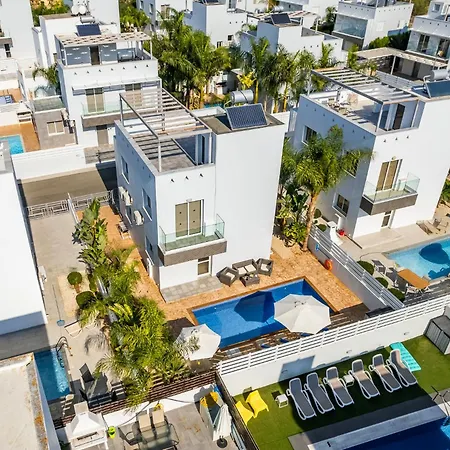 Nissini By Ezoria Villa *