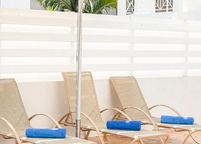 Nissini By Ezoria Ayía Nápa