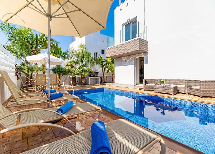 Nissini By Ezoria Villa